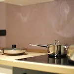 Aura 4*