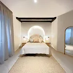 Aura Aparthotel